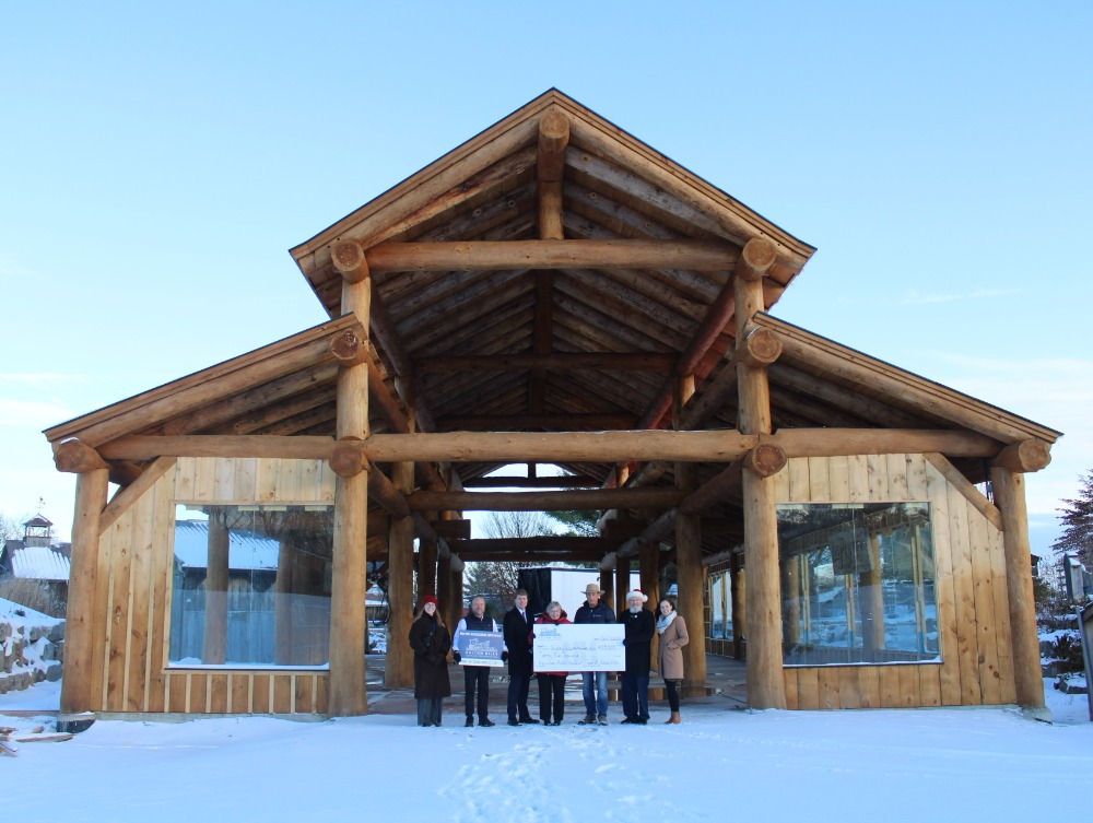 Town Staff an Council members standing in front of Chudleigh’s new mutli-use barn